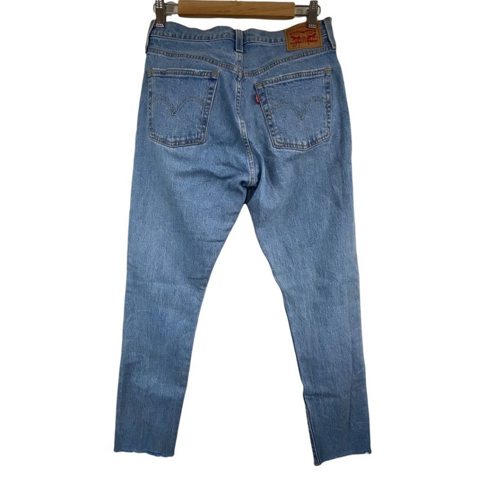 Levi's Women's 501 High Rise Skinny Jeans in Tango Light Wash Retro Fit SZ 28 - Picture 3 of 8